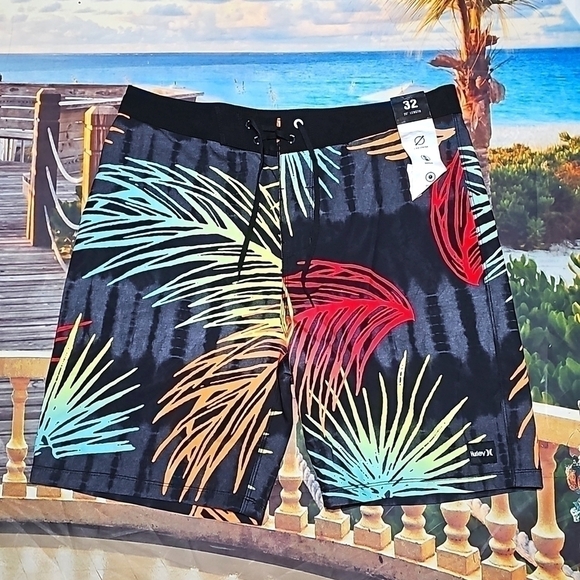 Hurley Floral Board Trunks Size 32 - Picture 2 of 8